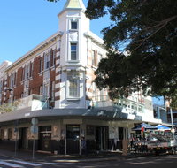 The Crown  Anchor Hotel - Tourism Cairns