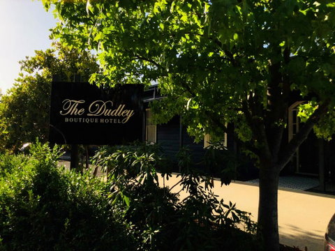 The Dudley Boutique Hotel - Tourism Cairns 0