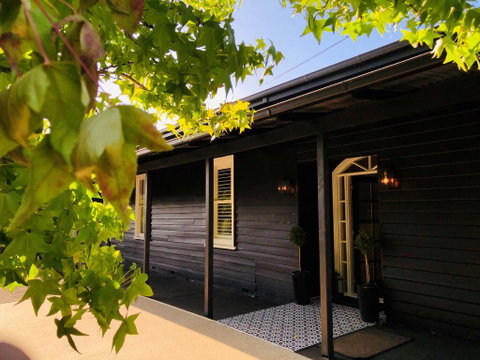 The Dudley Boutique Hotel - Tourism Cairns 1