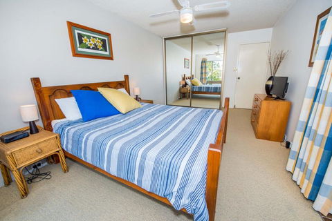 The Dunes Unit 5 - Fingal Bay - Tourism Cairns 3