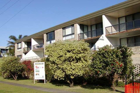 The Dunes Unit 5 - Fingal Bay - Tourism Cairns 0