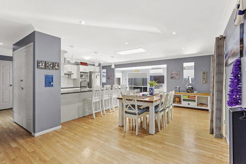 The Family Entertainer In The Heart Of Corlette! - Tourism Cairns 2
