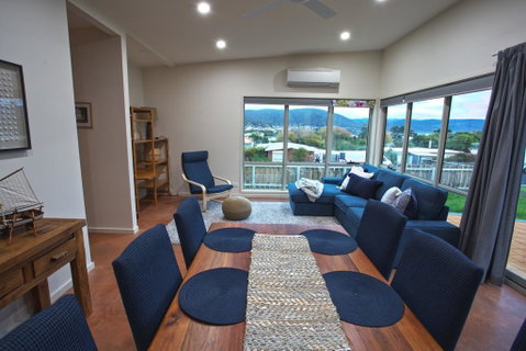 The Hill House - Tourism Cairns 1