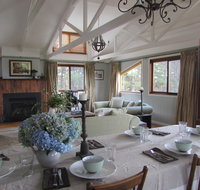 The Loch an idyllic country escape - Tourism Cairns