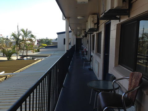 The Metropolitan Hotel - Tourism Cairns 2