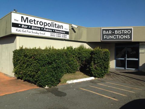 The Metropolitan Hotel - Tourism Cairns 0