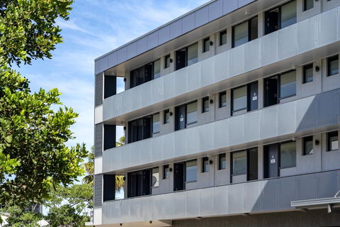 The Mid Pacific - Tourism Cairns 1