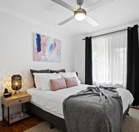 The Neo stylish central apartment with aircon courtyard and Netflix - Tourism Cairns