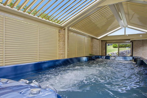 The Orient - Family & Pet Friendly - Huge Spa - Tourism Cairns 1
