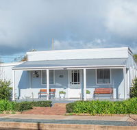 The Rested Guest 3 Bedroom Cottage West Wyalong - Tourism Cairns