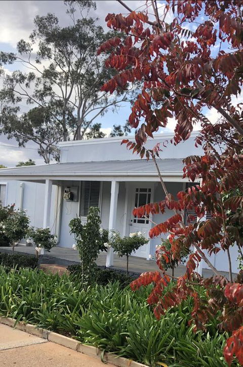 The Rested Guest 3 Bedroom Cottage West Wyalong - Tourism Cairns 3