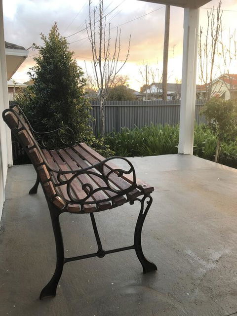 The Rested Guest 3 Bedroom Cottage West Wyalong - Tourism Cairns 2