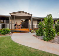 The Rocks Motel - Tourism Cairns