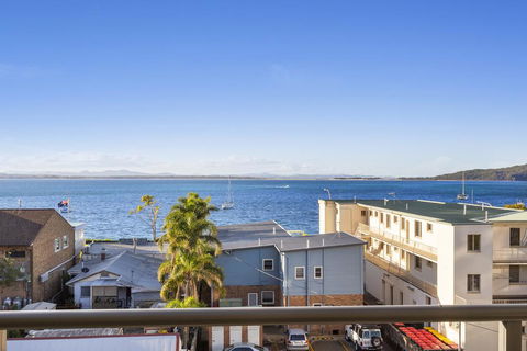 The Shoal Apartments, Unit 410/4-8 Bullecourt Street - Tourism Cairns 0