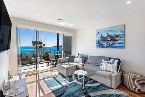 The Shoal Apartments, Unit 504/4-8 Bullecourt Street - Tourism Cairns 1