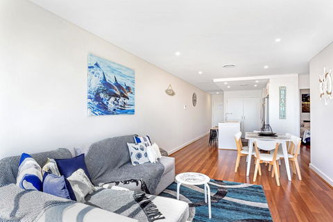 The Shoal Apartments, Unit 504/4-8 Bullecourt Street - Tourism Cairns 2