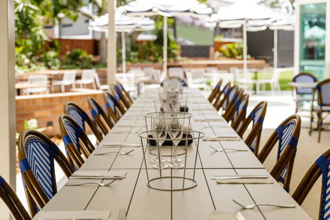 The Waterloo Bay Hotel - Tourism Cairns 3