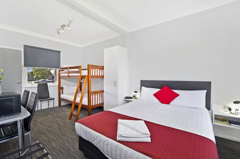 The Wauchope Motel - Tourism Cairns 1