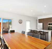 The Wharf House - Budgewoi - Tourism Cairns
