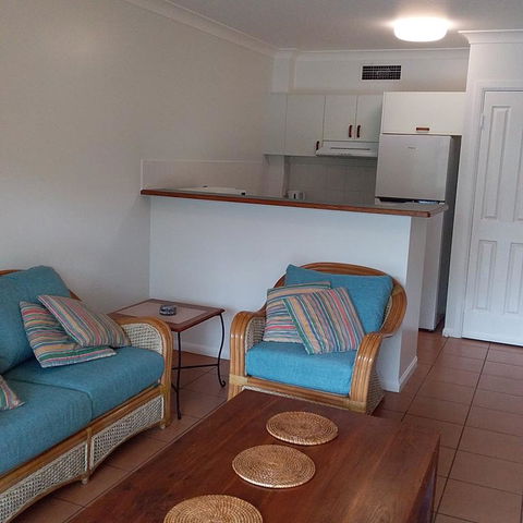The York Beachfront Holiday Apartments - Tourism Cairns 3