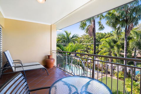 The York Beachfront Holiday Apartments - Tourism Cairns 2