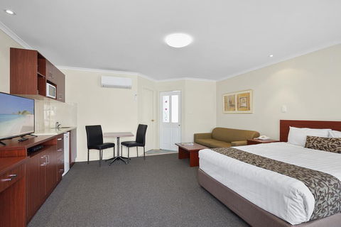 Thunderbird Motel Yass - Tourism Cairns 1