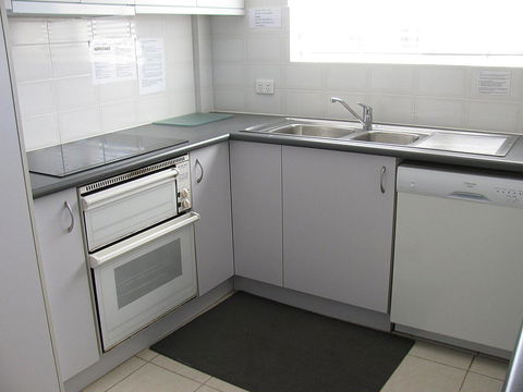 Toowoon Beach View 3br Villa 4 Just Steps To Beach With Views - Tourism Cairns 1