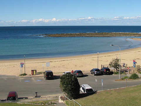 Toowoon Beach View 3br Villa 4 Just Steps To Beach With Views - Tourism Cairns 0