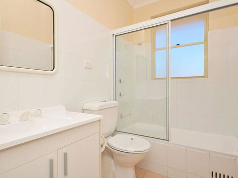 Toowoon Beach View 3br Villa 4 Just Steps To Beach With Views - Tourism Cairns 3