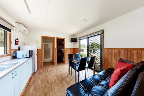 Torquay Foreshore Caravan Park - Tourism Cairns 1