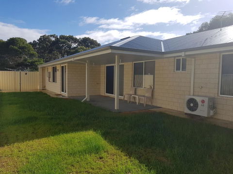 Towncrackers Guest House - Tourism Cairns 1
