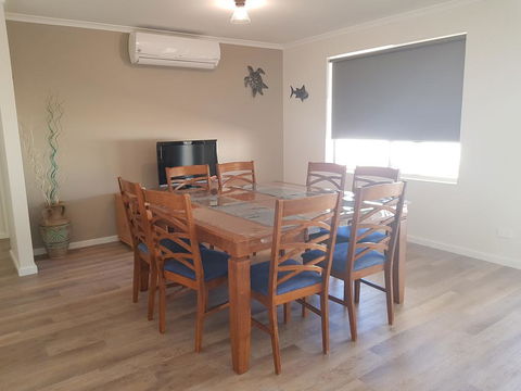 Towncrackers Guest House - Tourism Cairns 2