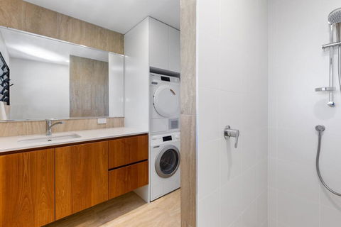 Tramican Street House - Tourism Cairns 1