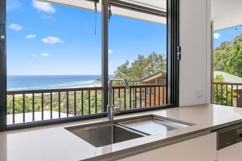 Tramican Street House - Tourism Cairns 3