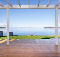 Tranquility Absolute Waterfront - Pet Friendly - 10 Mins to Hyams Beach - Tourism Cairns
