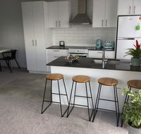 Two Bedroom Guesthouse Bundall - Tourism Cairns