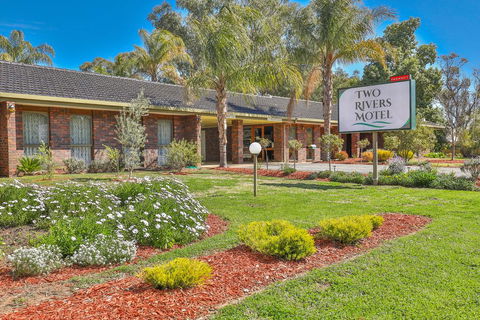 Two Rivers Motel - Tourism Cairns 0