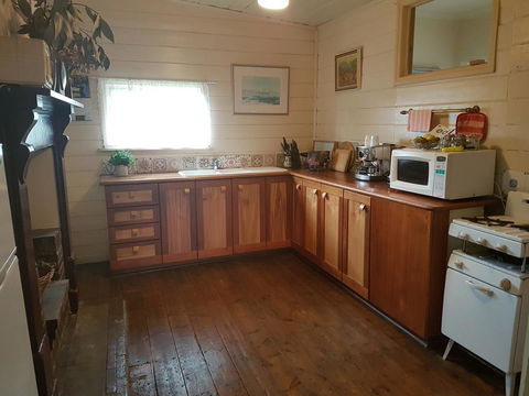Twomey's Cottage - Tourism Cairns 3