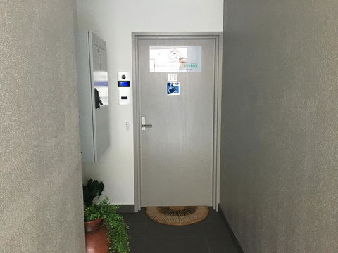 U101 Brunswick Living Brand New Deluxe Balcony Apartment Close To Airport And CBD - Tourism Cairns 2