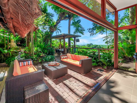 Unique, Tropical Rainforest Getaway - Tourism Cairns 0