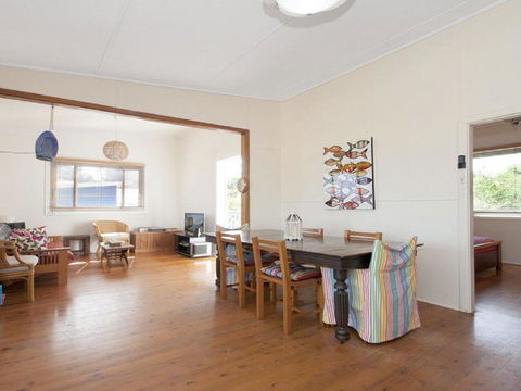 Urchins - Funky Comfort And Style - Tourism Cairns 3