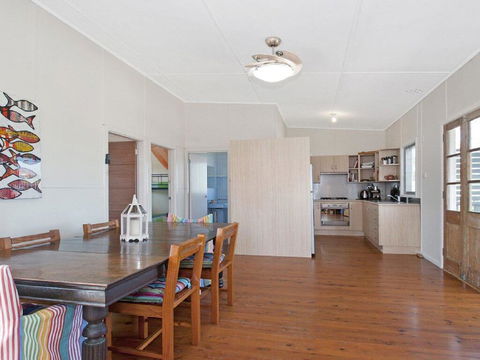 Urchins - Funky Comfort And Style - Tourism Cairns 1