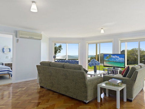 VALLEY VIEWS - 10 Valley Heights Drive - Tourism Cairns 3