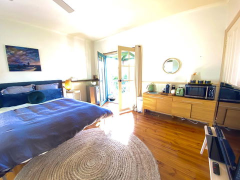 Valley Abode Large Studio Suite -private Ensuite - Tourism Cairns 2
