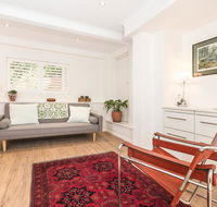 Vibrant Oversized Studio in Leafy Balgowlah - Tourism Cairns