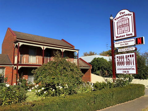 Victoriana Motor Inn - Tourism Cairns 0