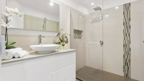 VIEWS AT MCCRAE..... - Tourism Cairns 0