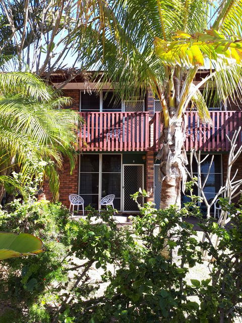 Villa Eight - Tourism Cairns 1
