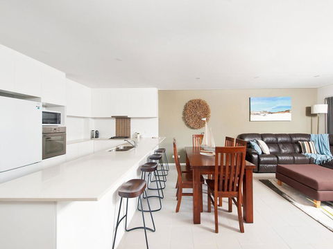 Villa Serene @ Fingal Bay - Tourism Cairns 2