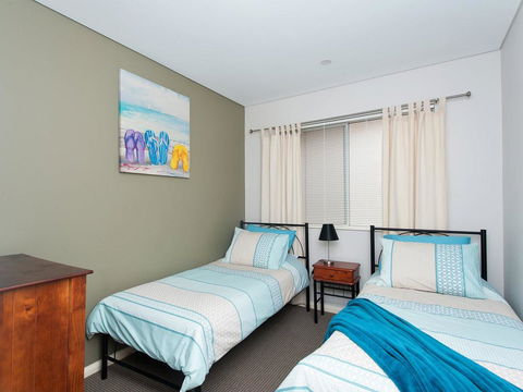 Villa Serene @ Fingal Bay - Tourism Cairns 1